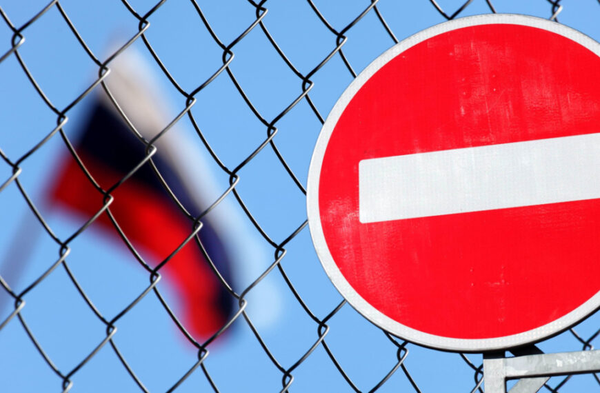 Головна 52 ЄС скасував санкції проти Фрідмана та Усманова, Україна та світ реагують