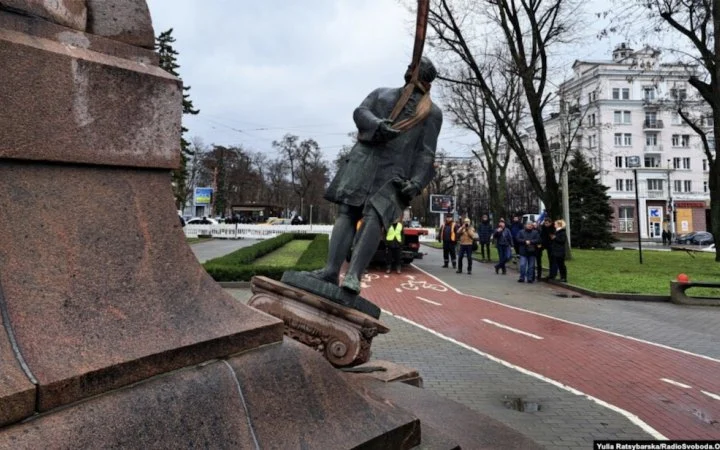 Ломоносова та Державіна більше не вивчатимуть у литовських школах 2 Ломоносова та Державіна більше не вивчатимуть у литовських школах 2