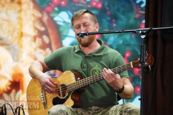 «Концертний дозор» ДПСУ з учасниками «Х-Фактора» зібрав аншлаг у Болграді 7 Виконання пісні «Класна»