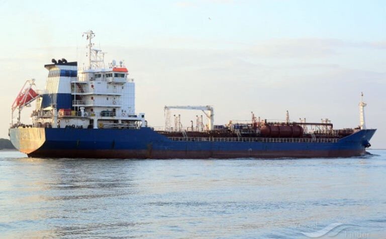 Безпілотник атакував нафтовий танкер у територіальних водах Румунії 16 Безпілотник атакував нафтовий танкер у територіальних водах Румунії 6