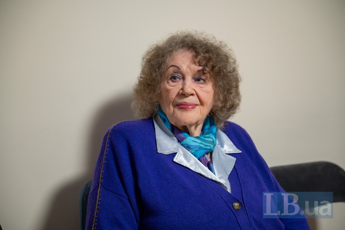 Ліна Костенко: "Дивлюся на вас і радію" – про Марусю Чурай 38