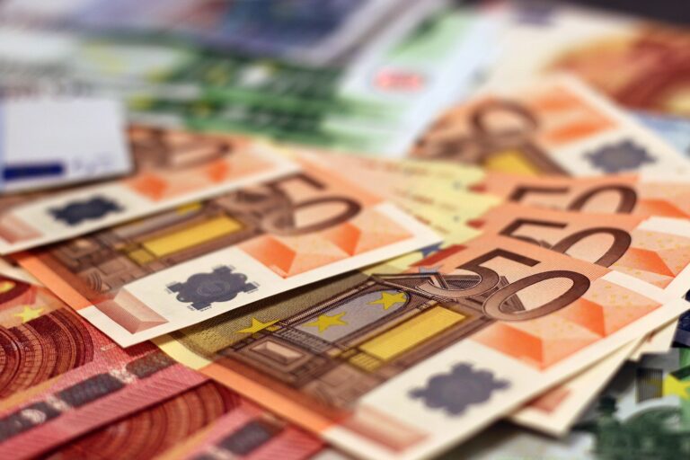 Єврокомісія перерахувала Україні 2,9 мільярда євро 4