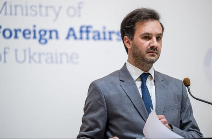 Головна 79 МЗС спростовує чутки про евакуацію посольств з Києва