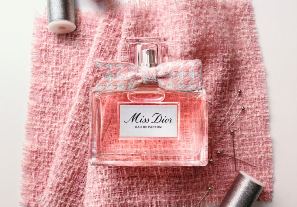 Miss Dior розкриває нову, ще більш чуттєву грань аромату