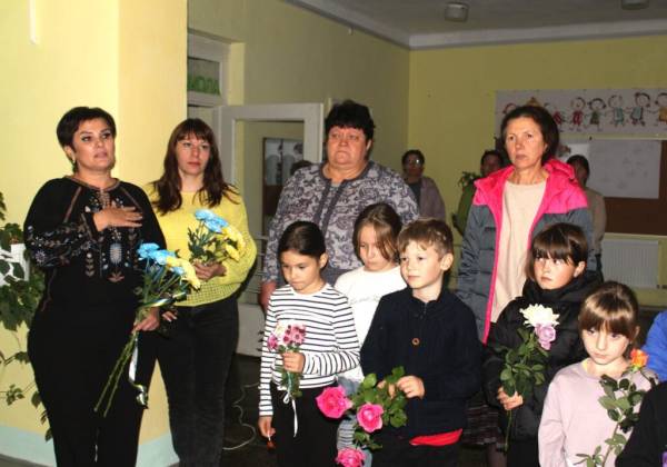 У Саф'янівській громаді вшанували пам'ять загиблого Героя меморіальною дошкою 9 Фото з події