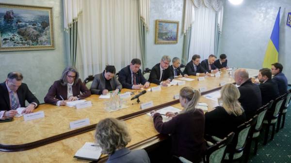 Шмигаль провів переговори з посланниками G7 та ЄС щодо потреб енергетичного сектору України 6