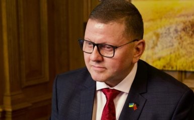 "Ми відіб'ємо цей наступ". Залужний висловився про суперечку з Єрмаком. 2