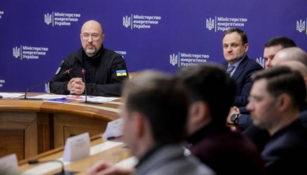 Електропостачання: важка ситуація, світло в більшості областей 3-4 години – Шмигаль 2