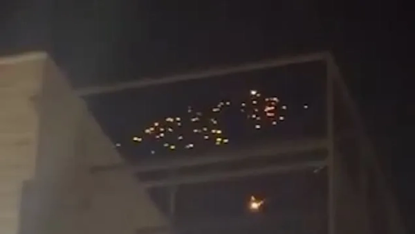 Фотографія касетних бомб над Тель-Авівом