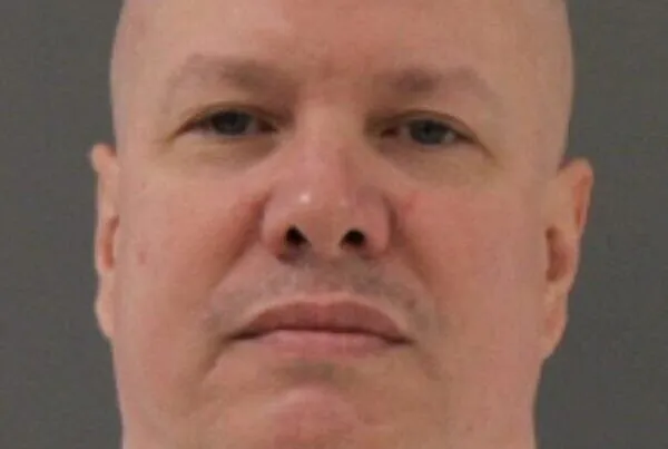 Це фото, надане Департаментом кримінального правосуддя Техасу, зображує ув'язненого в камері смертників Техасу Чарльза Віктора Томпсона. (Департамент кримінального правосуддя Техасу через AP)