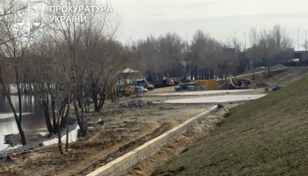 Двох посадовців Київзеленбуду підозрюють у мільйонній розтраті при реконструкції парку