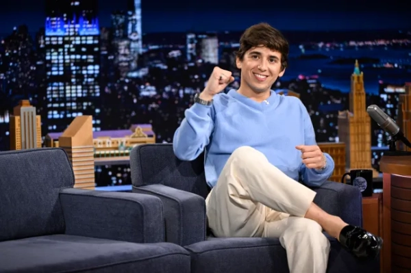 51-річного Дакса Шепарда назвали «моторошним дядьком» після коментарів Сабріни Карпентер. 14