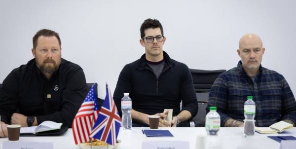 В РНБО дискутували з американським оборонним концерном Anduril щодо розгортання виробництва в Україні. 5