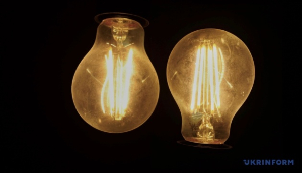 У Києві тривають екстрені відключення світла - ДТЕК