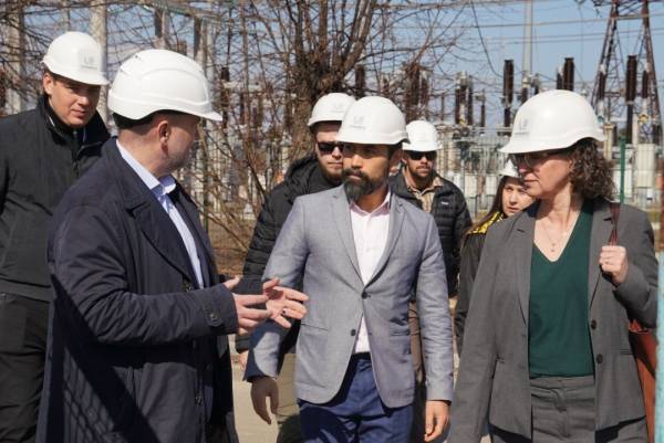 Американська делегація вивчила результати російських ударів по підстанціях Укренерго. 8