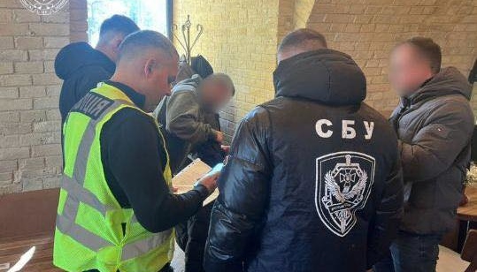 Депутата з Тернопільщини викрили на хабарі - допомагав знімати військовозобов’язаних з розшуку