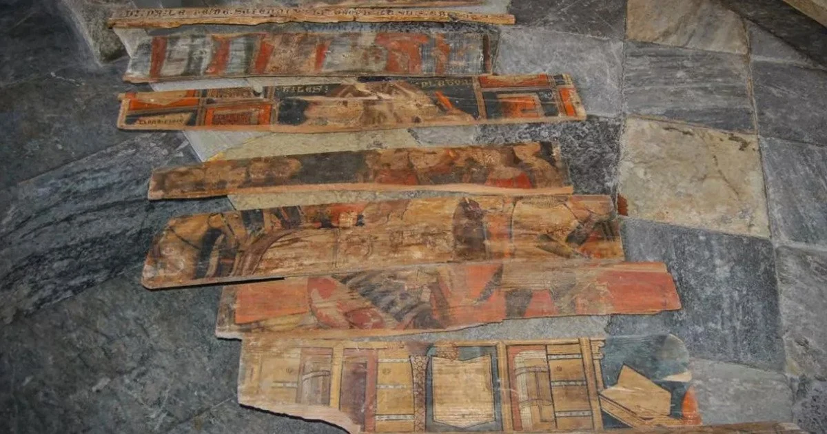 Середньовічні панелі. Фото: EL DEBATE