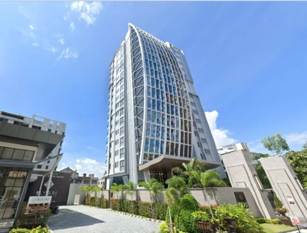 Колишня дружина співзасновника Asos після падіння каже: «Я не маю нічого спільного з його смертю» 6 Широкий план хмарочоса