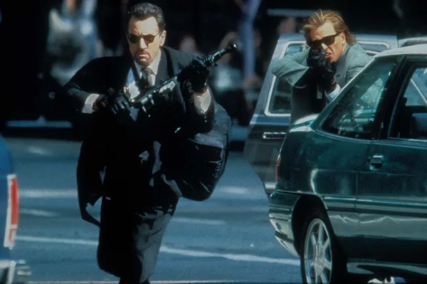 Тільки для редакційного використання. Використання обкладинки книги заборонено. Обов'язкове посилання: Фото Moviestore/REX/Shutterstock (1582909a) Спека, Роберт Де Ніро, Вел Кілмер, кіно та телебачення