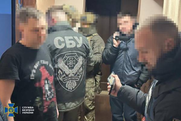 Розкрадання Держрезерву на 36 мільйонів гривень: арештовано колишнього керівника і його поплічників 9