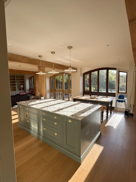 Ми заощадили 80 000 фунтів стерлінгів, самостійно відремонтувавши наш будинок – тепер його неможливо впізнати 25