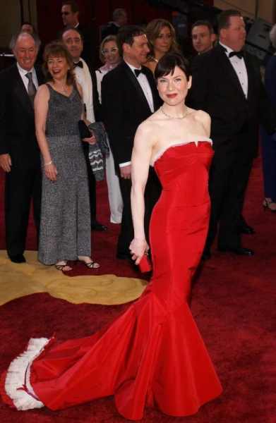 Обов'язкове посилання: Фото Picture Perfect/Shutterstock (514515aw) Рене Зеллвегер 77-МА ЦЕРЕМОНІЯ ВРУЧЕННЯ ПРЕМІЇ «ОСКАР», ЛОС-АНДЖЕЛЕС, АМЕРИКА – 27 ЛЮТОГО 2005 РОКУ