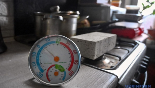 У Києві після ворожої атаки без тепла залишаються 1142 будинки