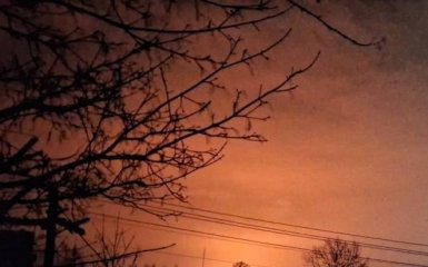 У порту Усть-Луга в Росії палає після української атаки — відеодоказ 2 У порту Усть-Луга в Росії палає після української атаки — відеодоказ 2