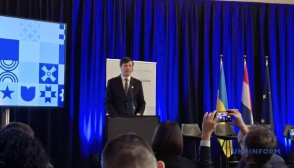 Висоцький звертається до ділових кіл Нідерландів: Збитки від української війни, що сягають понад 580 мільярдів доларів, відкривають перспективи для капіталовкладників. 2