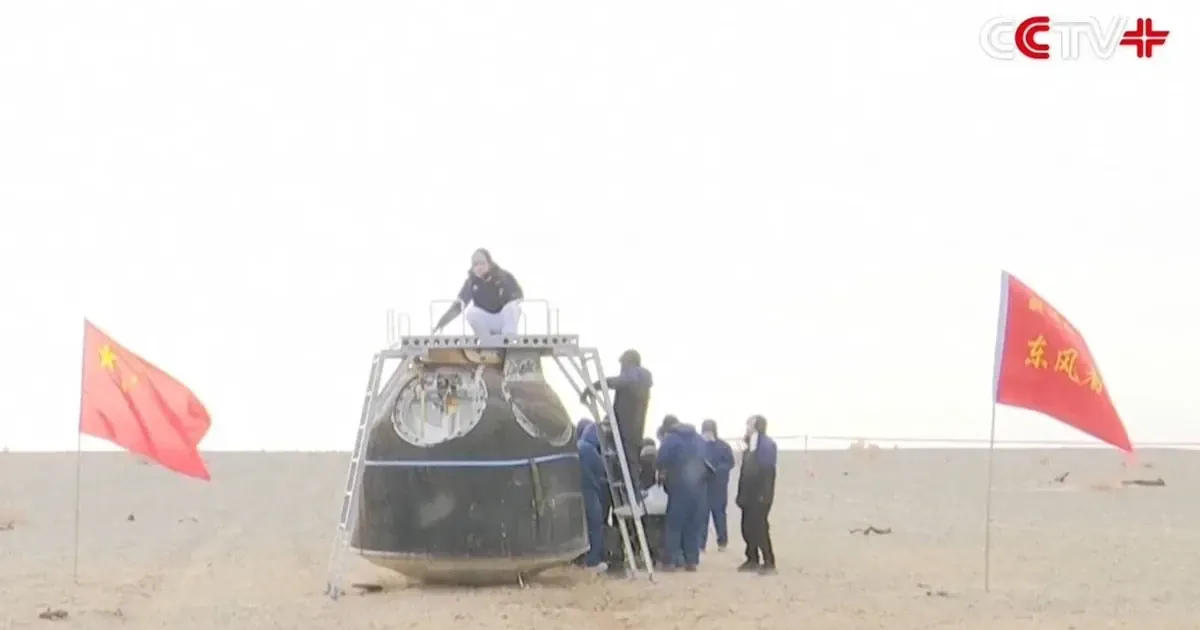 Шеньчжоу-20 повернули на Землю