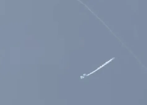 Нерозкриті захоплення. Неймовірний момент: іранські ракети збивають у небі Дубая, а західні жителі в бікіні спостерігають за цим з басейну.