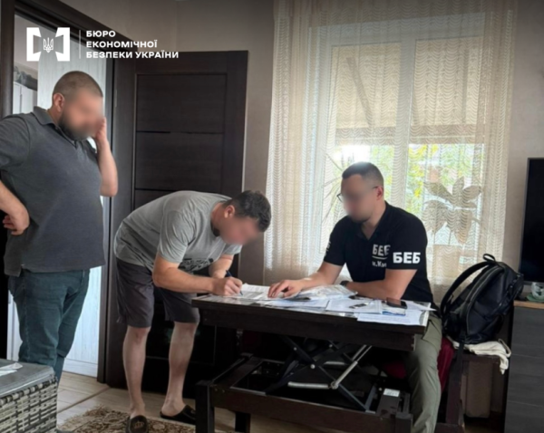 Більше 60 обшуків: у Києві припинено багаторічну нелегальну експортну схему деревини 4