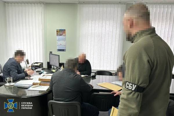 Керівництво енергетичної фірми сприяло підсанкційному ділку у розкраданні 68 мільйонів, виявила СБУ. 6