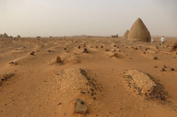 Прорив у розгадці міфу про африканського «короля Артура» після знахідки у купі сміття 10