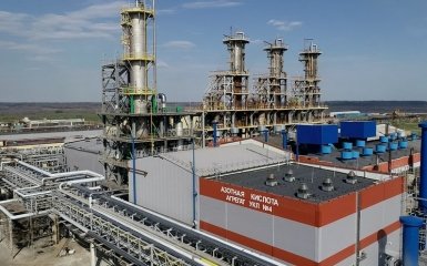 Напад дронів на хімкомбінат "Акрон" у Новгороді: росіяни заявляють та показують відео 2