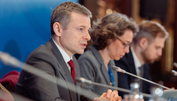 Цього року Україні потрібно €52 мільярди для фінансування державного кошторису, - повідомляє Мінфін. 4