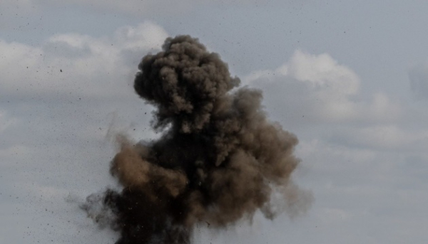 У Києві пролунали вибухи: ворог атакує балістикою і дронами