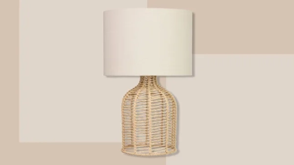 Мотузкова лампа з великим абажуром кремового кольору