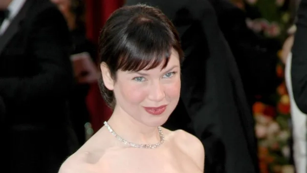 Обов'язкове посилання: Фото Е. Гуденаф/Shutterstock (514518ag) Рене Зеллвегер 77-МА ЦЕРЕМОНІЯ ВРУЧЕННЯ ПРЕМІЇ «ОСКАР», ЛОС-АНДЖЕЛЕС, АМЕРИКА – 27 ЛЮТОГО 2005 РОКУ