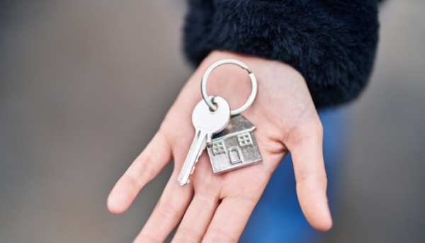 Уряд дозволив купувати службове житло для лікарів у прифронтових містах за кошти держбюджету