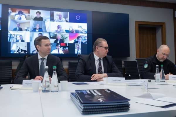 Зеленський скликав дебютне засідання Міжнародної дорадчої групи з питань інвестицій в Україну 7 Зеленський скликав дебютне засідання Міжнародної дорадчої групи з питань інвестицій в Україну 7