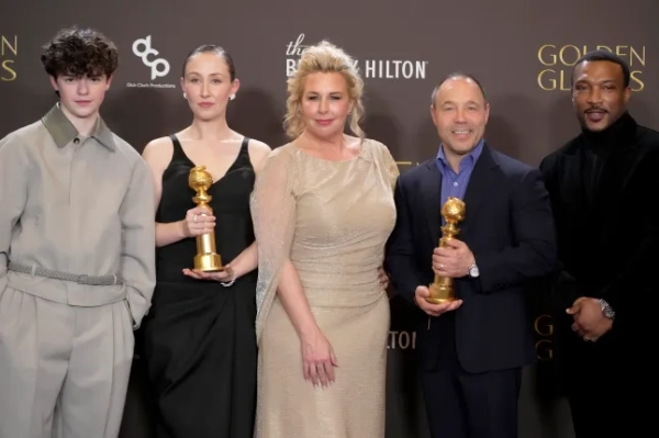 Ерін Догерті з серіалу "Підлітковий вік" розповіла, що мама насварила її після промови на церемонії "Еммі" 8