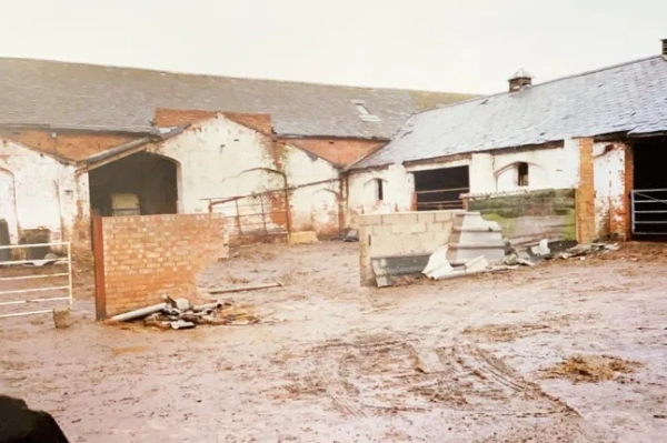 Ми заощадили 80 000 фунтів стерлінгів, самостійно відремонтувавши наш будинок – тепер його неможливо впізнати 17