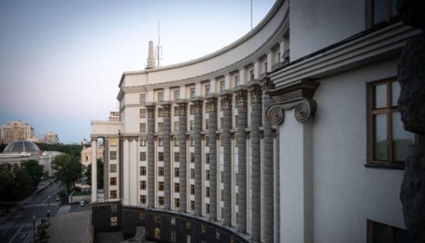 Кабмін сформував комітет з перевірки закордонних інвестицій. 2