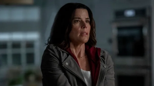 Недатований кадр з фільму «Крик 7». На фото: Нів Кемпбелл у ролі Сідні Прескотт. Див. огляди фільмів PA Feature SHOWBIZ. ПОПЕРЕДЖЕННЯ: Це зображення можна використовувати лише для супроводу оглядів фільмів PA Feature SHOWBIZ. Фото PA. Вказівки щодо використання зображення мають бути вказані: Paramount Pictures/Джессіка Мігліо. Усі права захищено. ПРИМІТКА ДЛЯ РЕДАКТОРІВ: Це зображення можна використовувати лише для супроводу оглядів фільмів PA Feature SHOWBIZ.