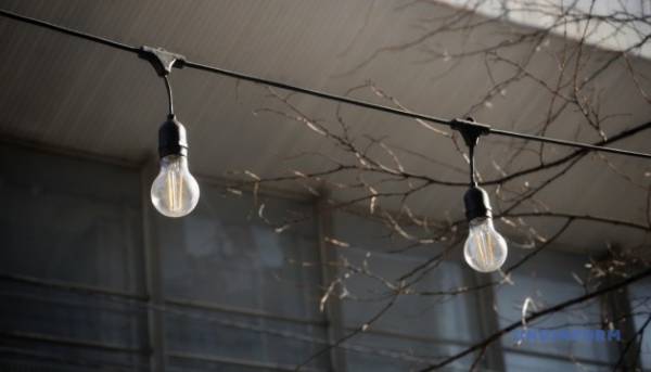 У п'яти регіонах відключення світла через свіжі атаки противника на енергосистему 2