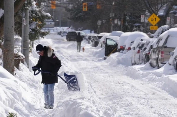Мера Торонто Олівію Чоу висміяли через помилку зі снігом «56 метрів» 9