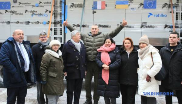 Україна отримала від союзників устаткування резервного енергопостачання потужністю понад 145 МВт. 28