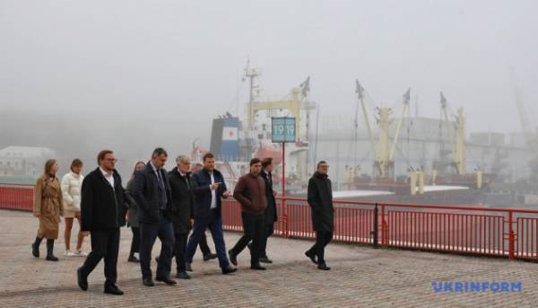 Одеса та Клайпеда уклали угоду про партнерство портів. 11