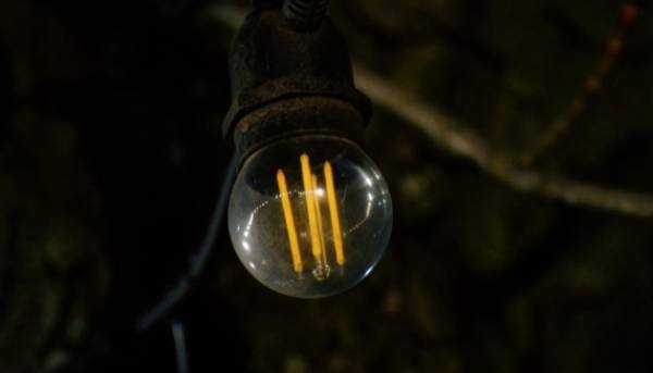 У п'ятницю графіки відключень застосують по всій Україні, повідомляє Укренерго. 2